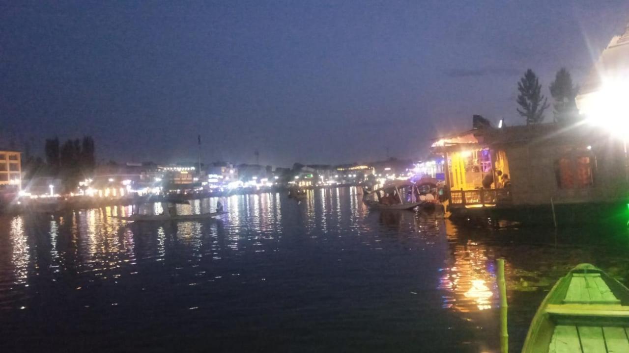 דירות Srīnagar Island מראה חיצוני תמונה